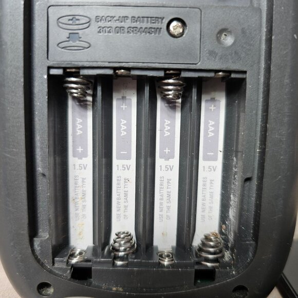 TI-84 Plus Silver Edition Calculator No Cover Parts Only Does NOT Work AS IS - Picture 4 of 4